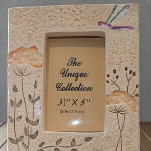 The Unique Collection Photo Frame Hand-Made Ceramic Beige Raised Dragon Fly